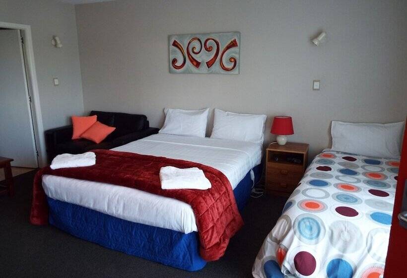 标准工作室, Classique Lodge Motel