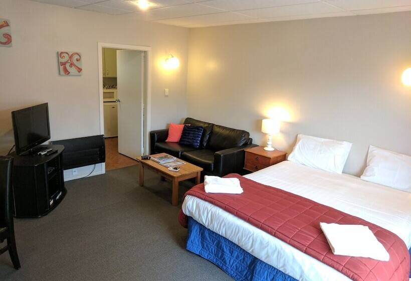 标准工作室, Classique Lodge Motel