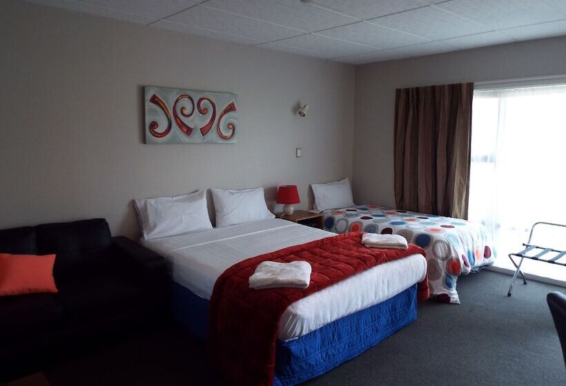 إستوديو قياسى, Classique Lodge Motel