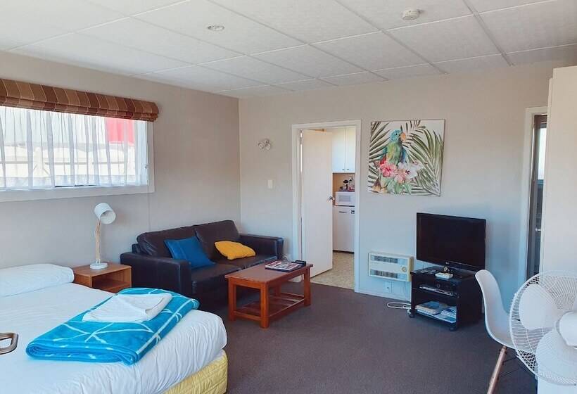 标准间, Classique Lodge Motel