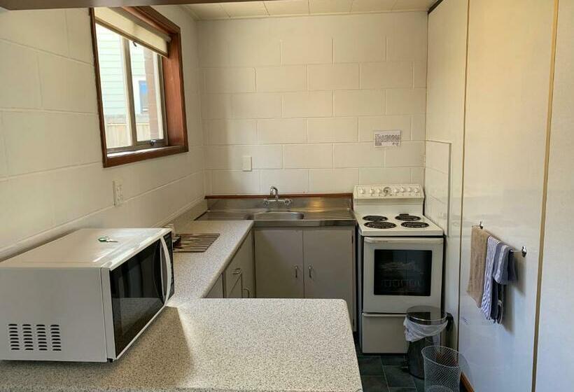 Familjelägenhet, Cumberland Motel