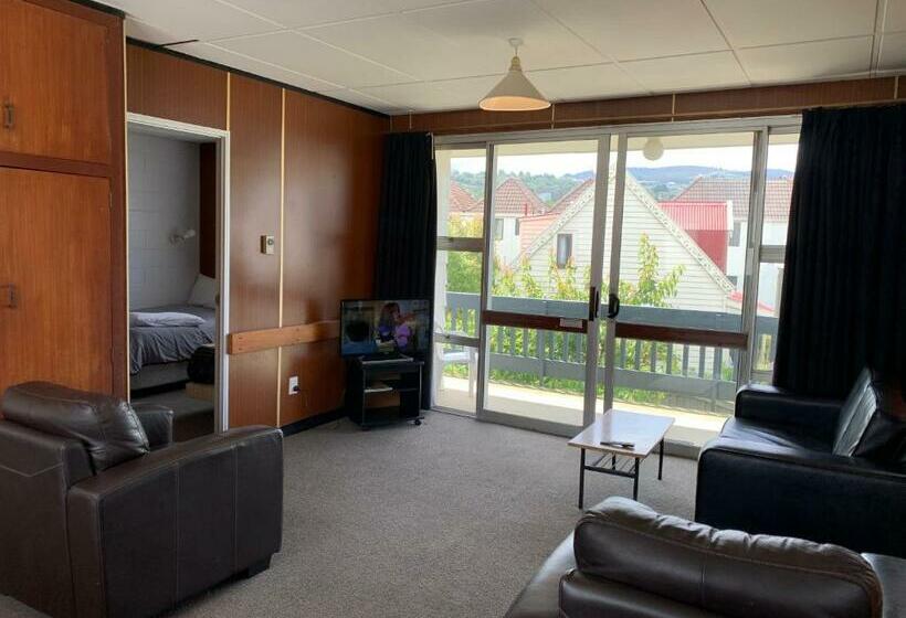 Familjelägenhet, Cumberland Motel