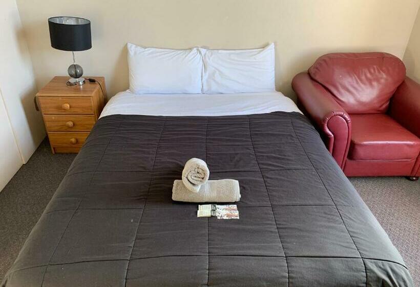 Standardrum Delat Badrum, Cumberland Motel