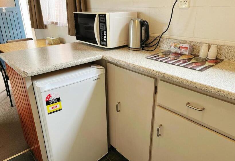 1 Sovrums Lägenhet, Cumberland Motel