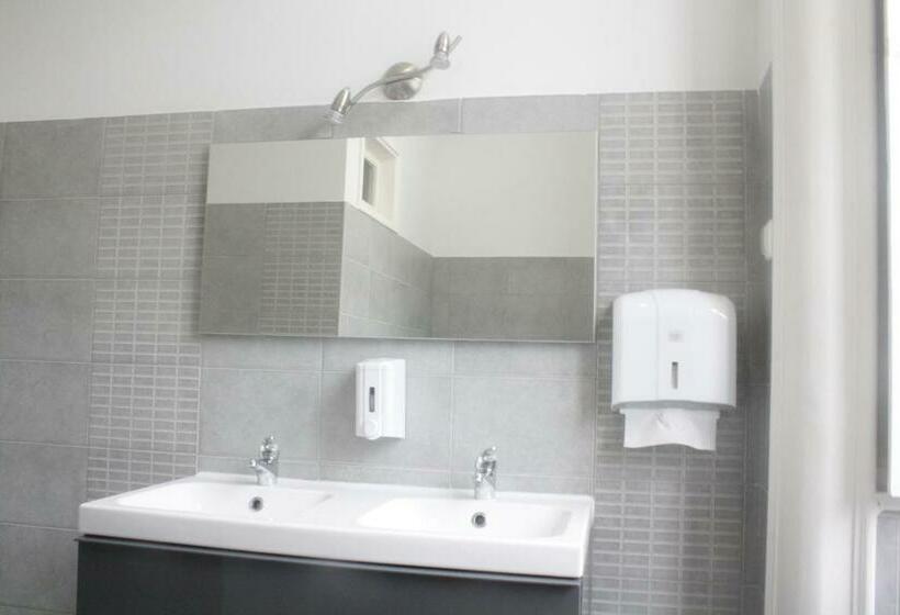 Номер Стандарт, Hostel 402