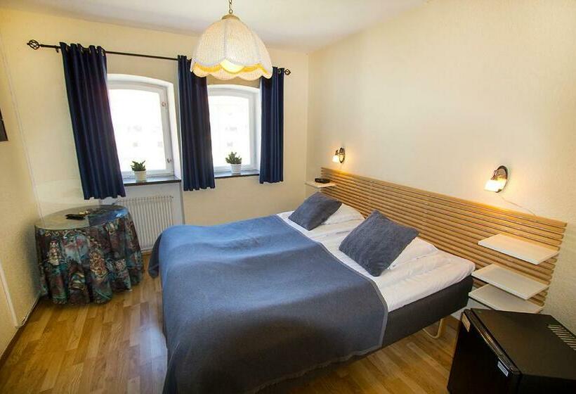 Номер Стандарт Индивидуальный, Chaplin