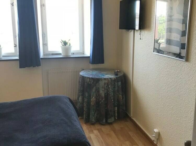 Номер Стандарт, Chaplin