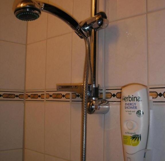 Семейный Номер, Chaplin