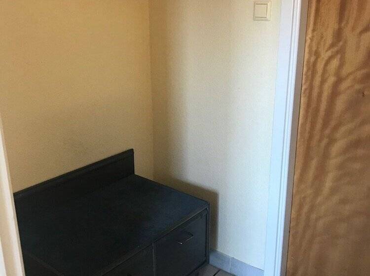 Номер Стандарт, Chaplin