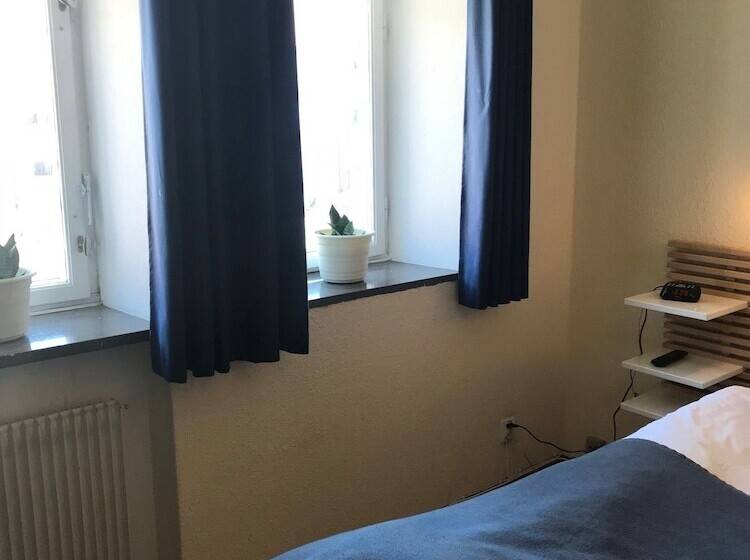 Номер Стандарт, Chaplin