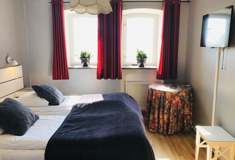 Номер Стандарт, Chaplin