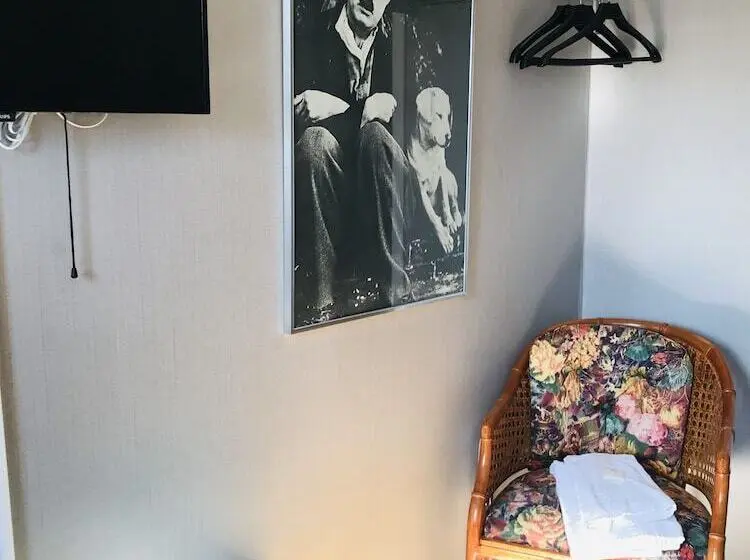 Standard-huone, Chaplin