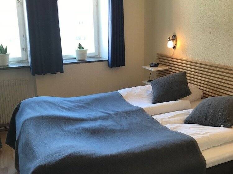 Номер Стандарт Индивидуальный, Chaplin