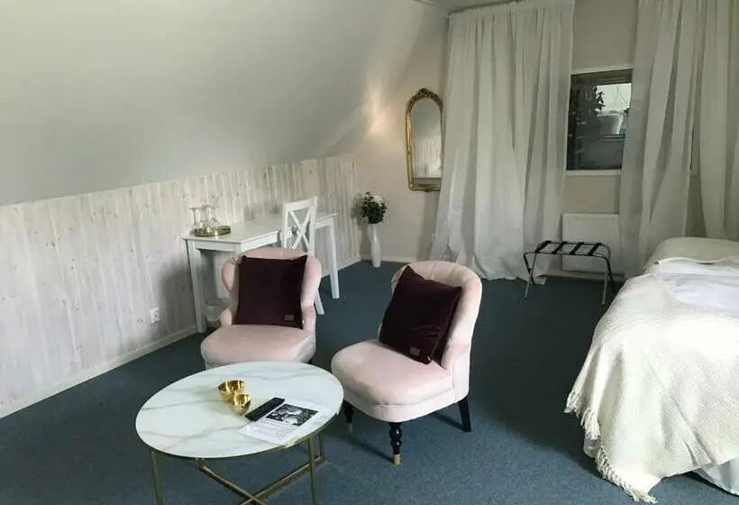 3 Bett Deluxe Zimmer, L Turistgården I Simrishamn