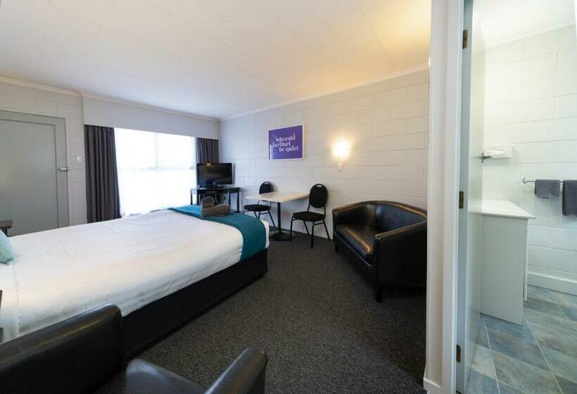 ベーシックワンルーム, Kensington Motel