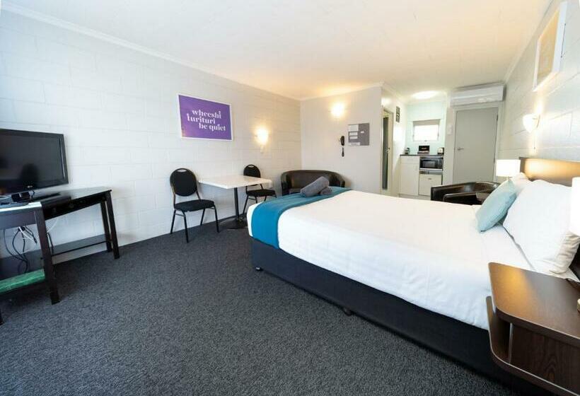 ベーシックワンルーム, Kensington Motel