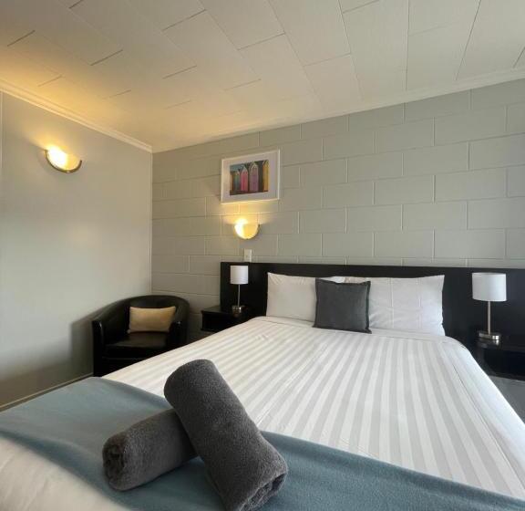 ベーシックワンルーム, Kensington Motel