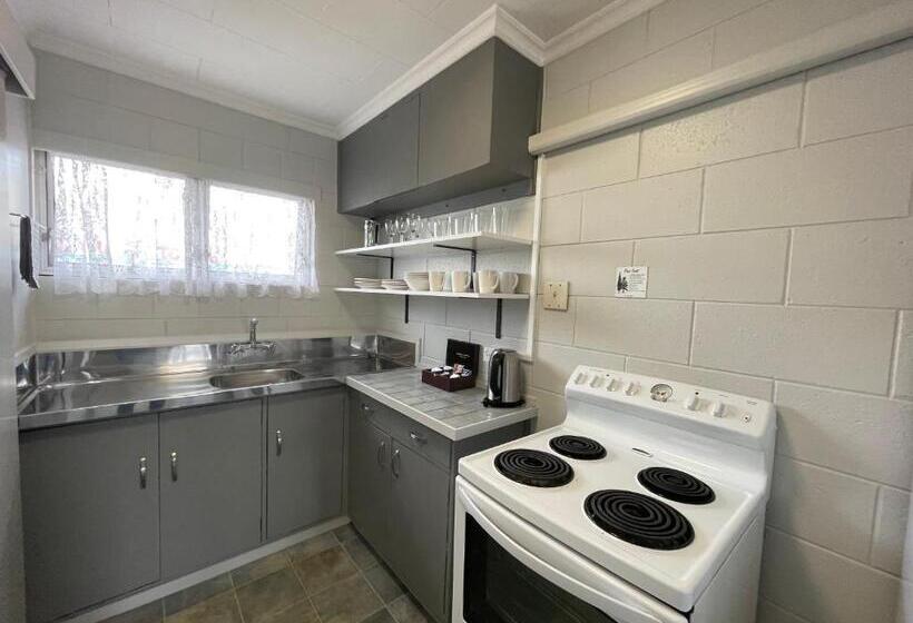 Апартаменты 2 Спальни, Kensington Motel