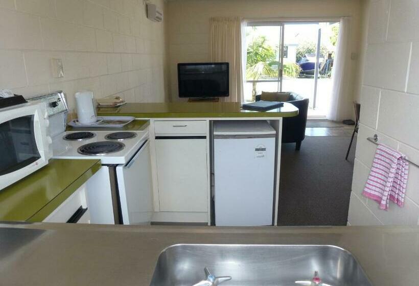 침실 2개 아파트, Mana Nui Motel