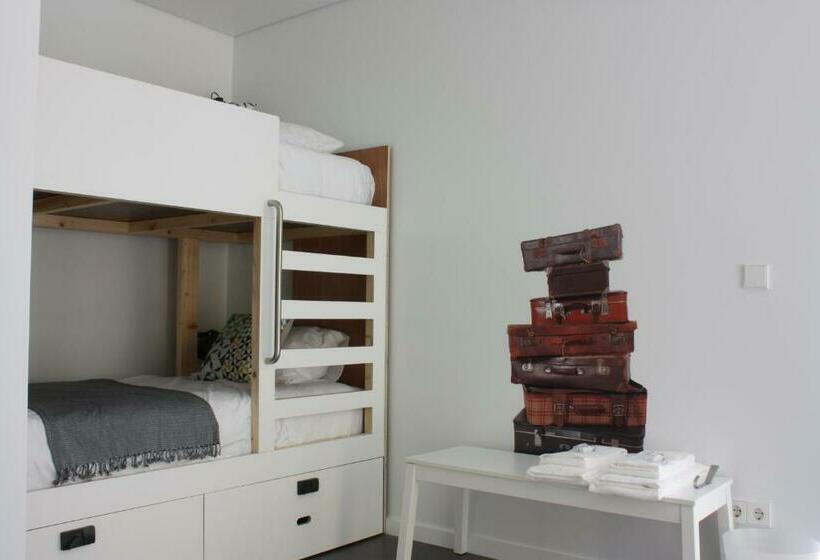 اتاق خانوادگی, Moon Hill By Joivy