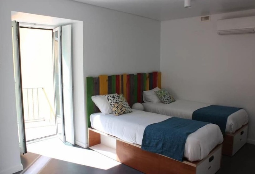 اتاق خانوادگی, Moon Hill By Joivy