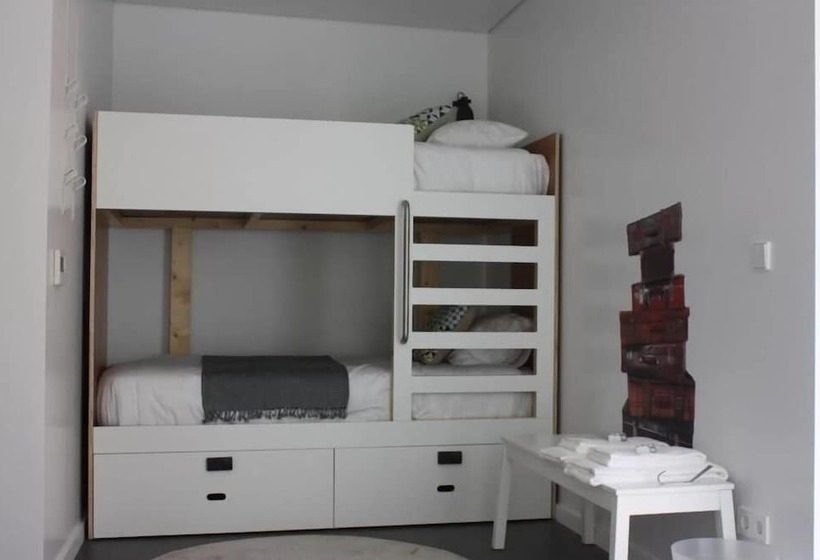 اتاق خانوادگی, Moon Hill By Joivy