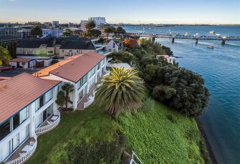 Superior suite with view, The Tauranga On The Waterfront