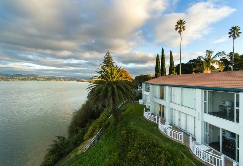 Superior suite with view, The Tauranga On The Waterfront