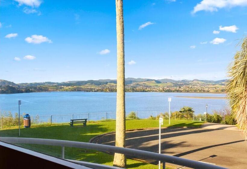 クイーンベッドのスタンダードスタジオ, The Tauranga On The Waterfront
