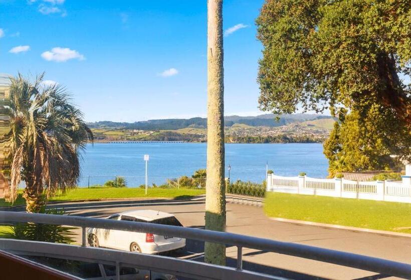 Family studio with view, The Tauranga On The Waterfront