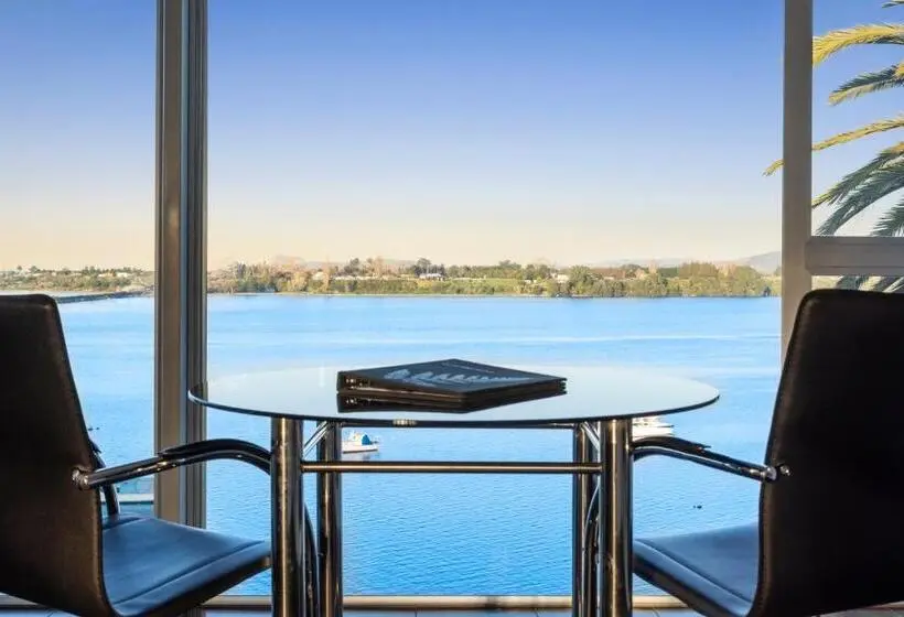 スーペリアースイート, The Tauranga On The Waterfront