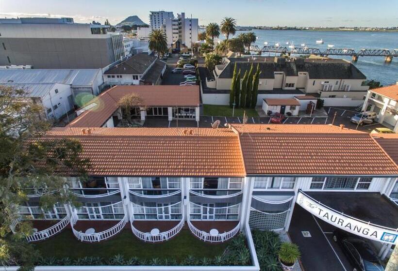 ファミリーステューディオ, The Tauranga On The Waterfront