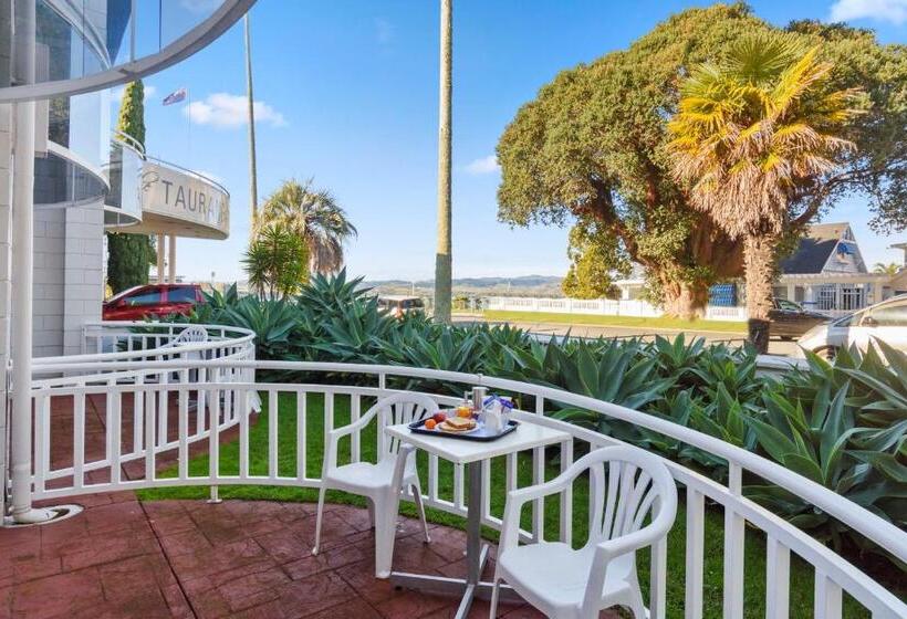 ファミリーステューディオ, The Tauranga On The Waterfront
