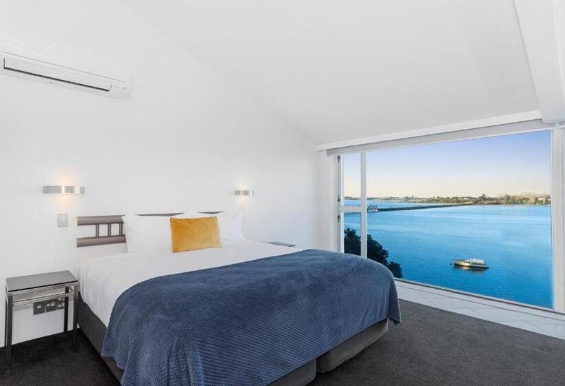 Superior suite with view, The Tauranga On The Waterfront