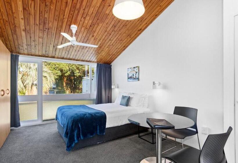 クイーンベッドのスタンダードスタジオ, The Tauranga On The Waterfront