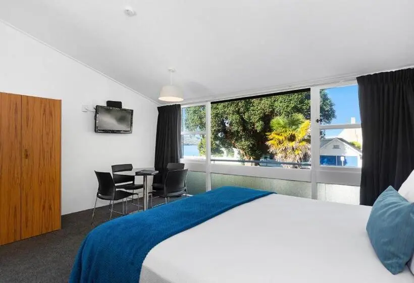 Family studio with view, The Tauranga On The Waterfront