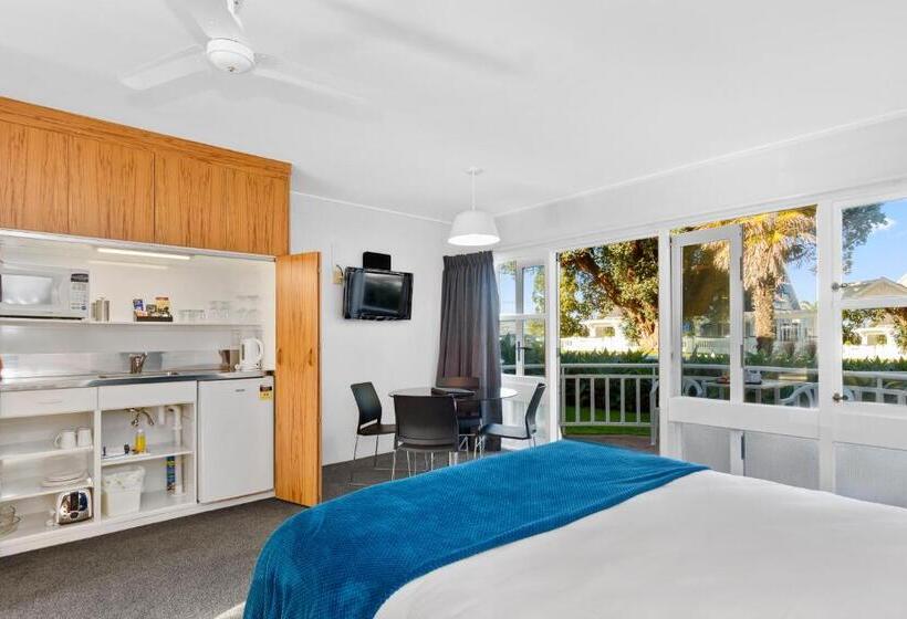 ファミリーステューディオ, The Tauranga On The Waterfront