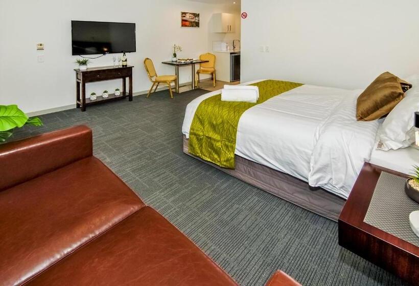 Premium-studio, Newlands Court Motel