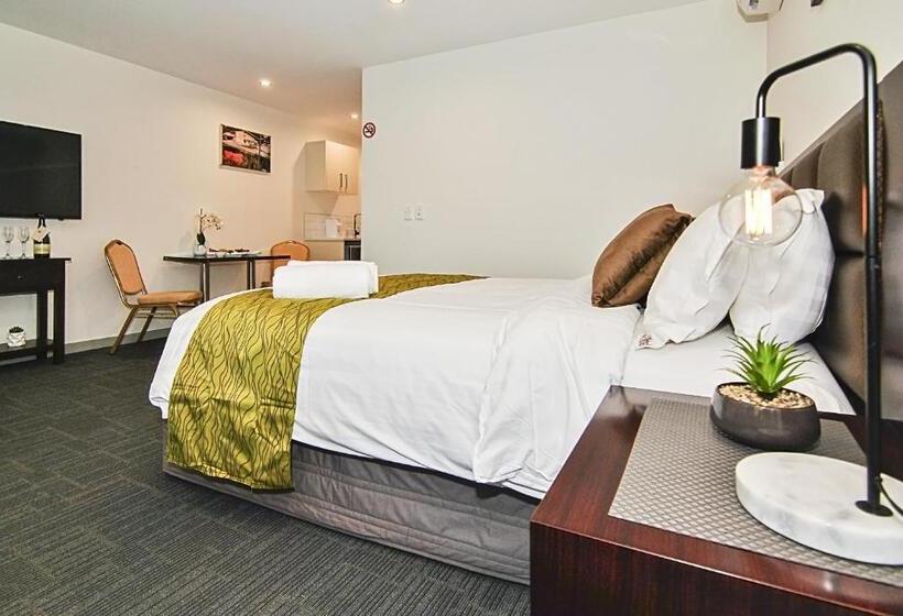 Premium-studio, Newlands Court Motel