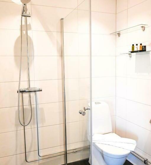 חדר משפחתי, Palace Hotell