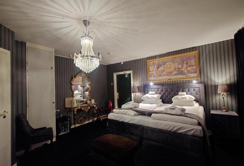 패밀리 룸, Palace Hotell