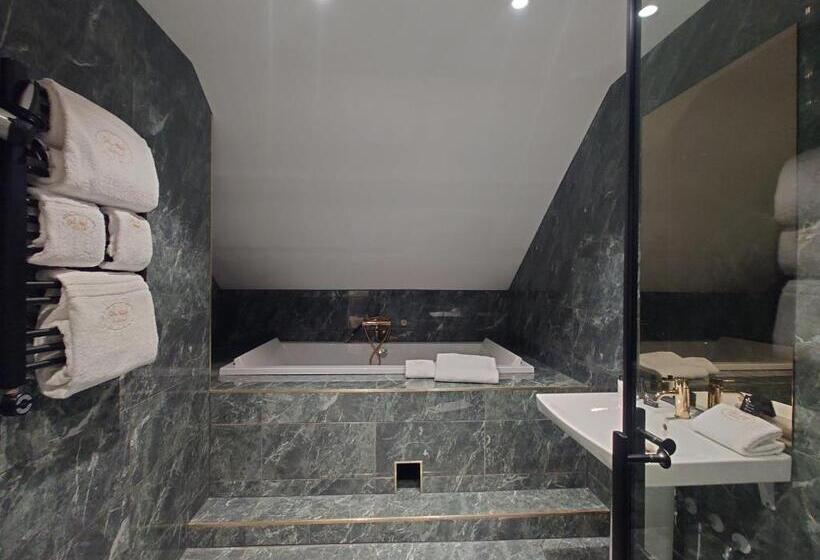 סוויטת ג'וניור, Palace Hotell