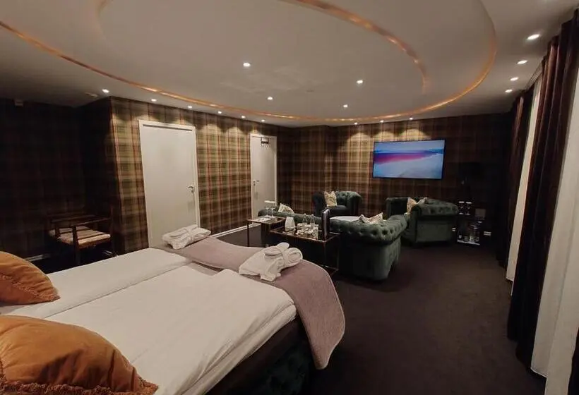 ジュニアスイート, Palace Hotell