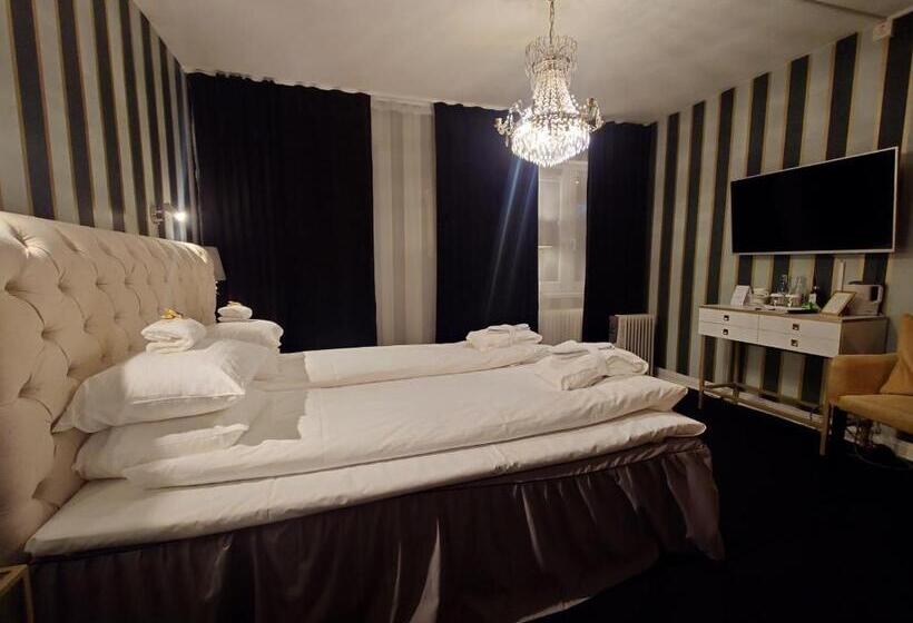 이코노미 룸, Palace Hotell