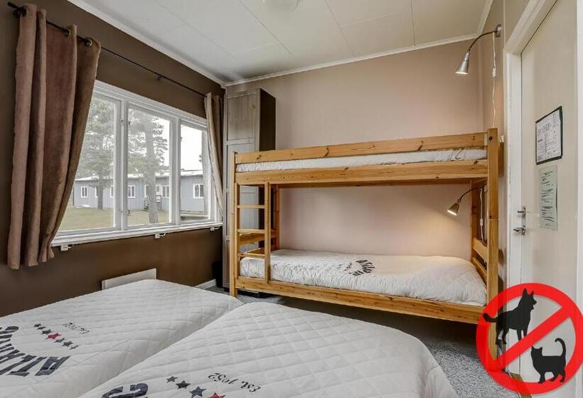 Семейный Номер, Stf Hostel Lärbro/grannen