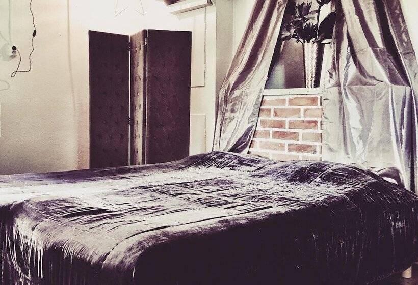 Семейный Номер, Stf Hostel Lärbro/grannen