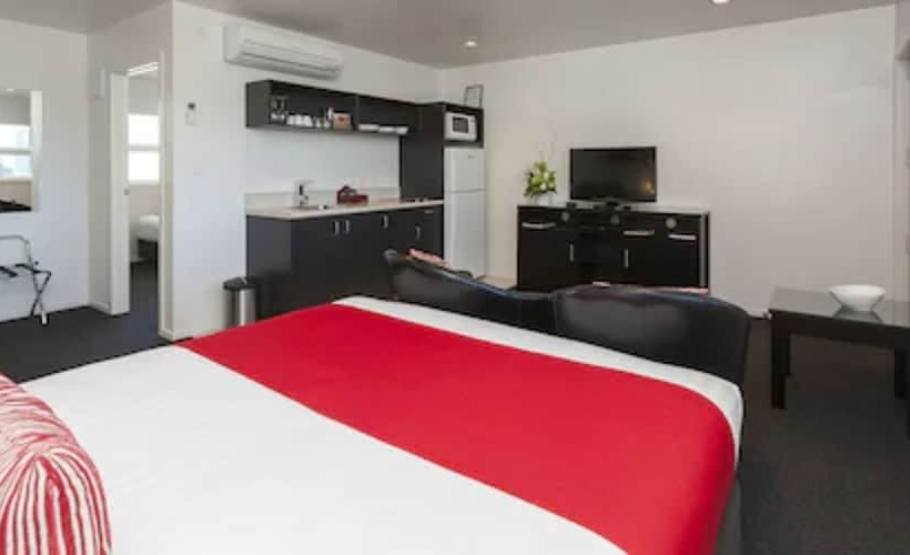 استودیوی استاندارد, The Dawson Motel