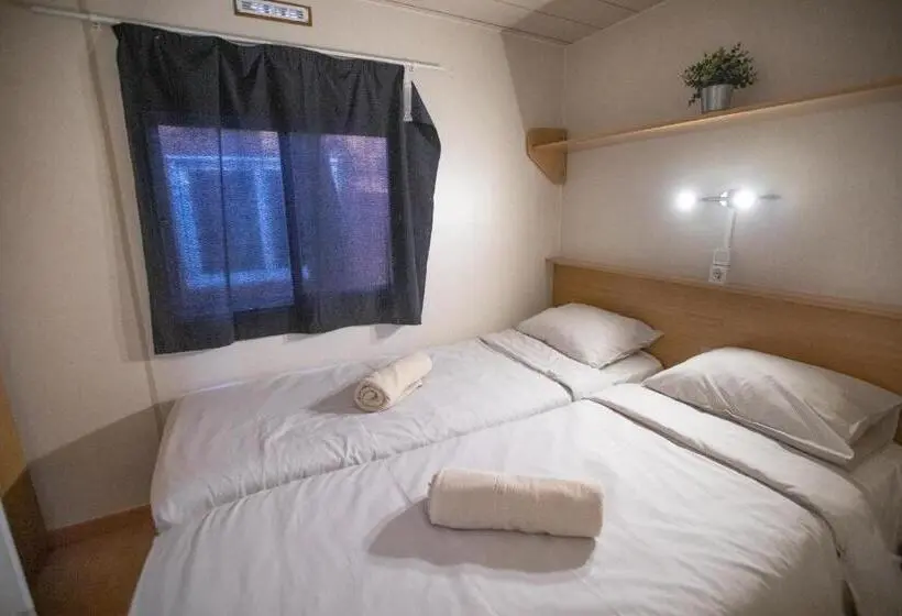 バンガローの２ベッドスタンダードルーム, The Lighthouse Hostel