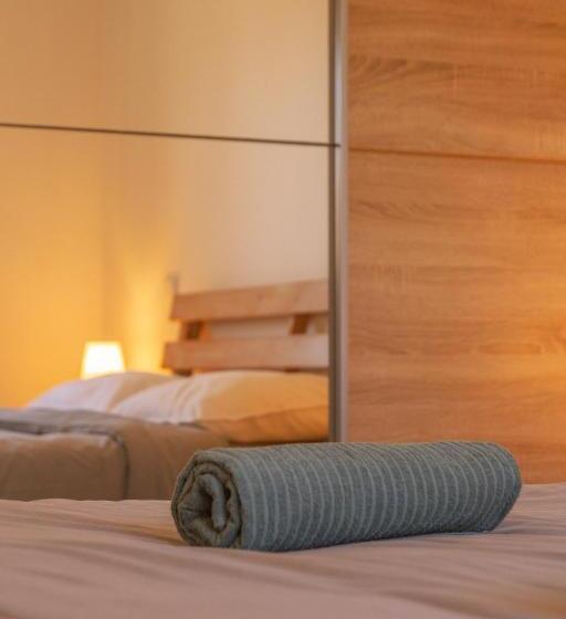 غرفة قياسية, The Lighthouse Hostel