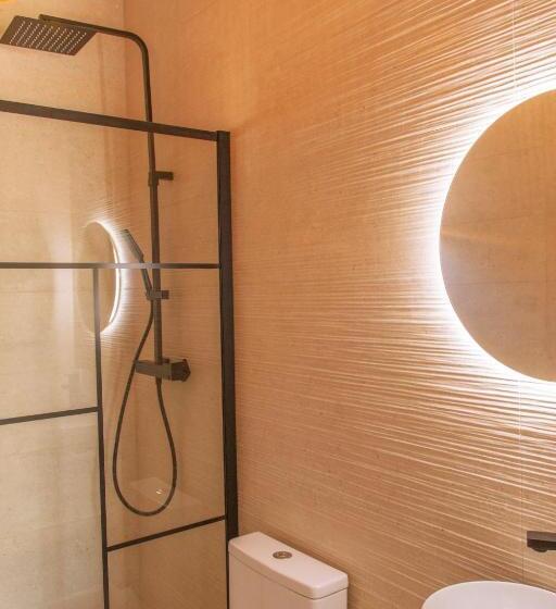 سرير فى غرفة مشتركه, The Lighthouse Hostel